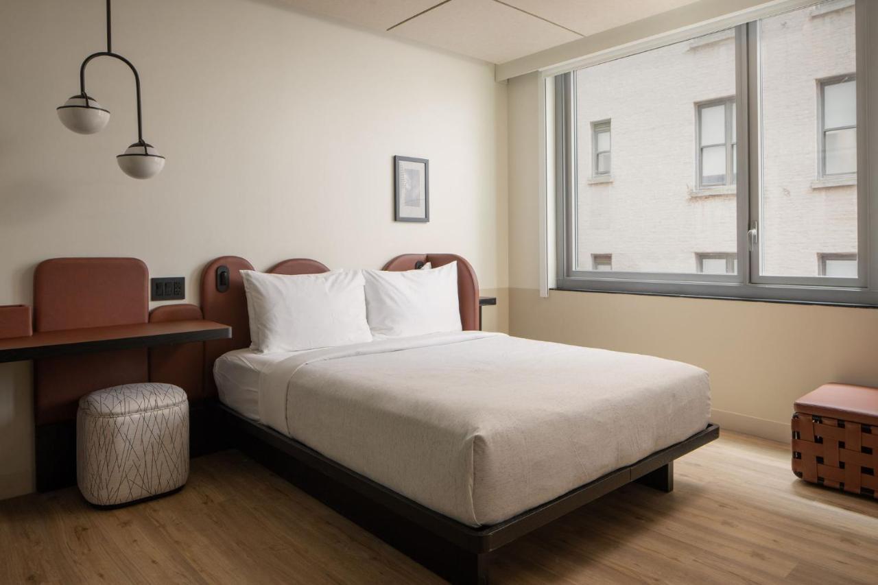 Motto By Hilton New York City Times Square Экстерьер фото
