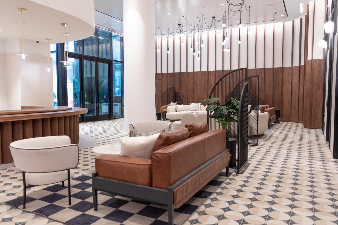 Motto By Hilton New York City Times Square Экстерьер фото