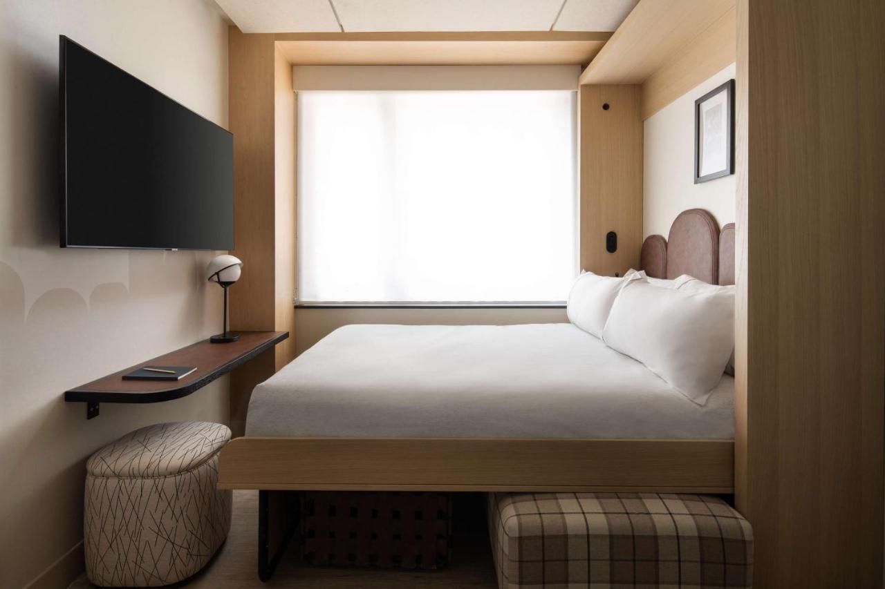 Motto By Hilton New York City Times Square Экстерьер фото