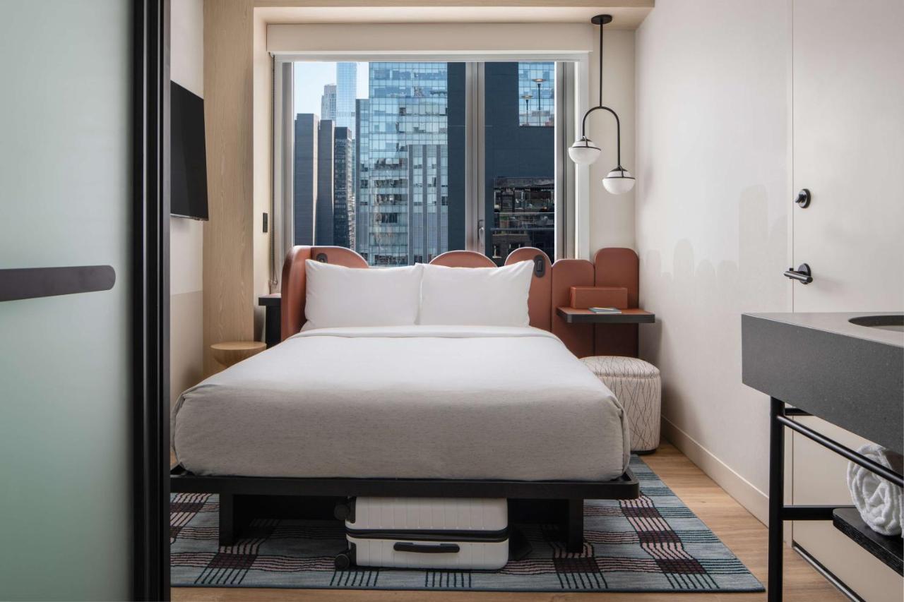 Motto By Hilton New York City Times Square Экстерьер фото