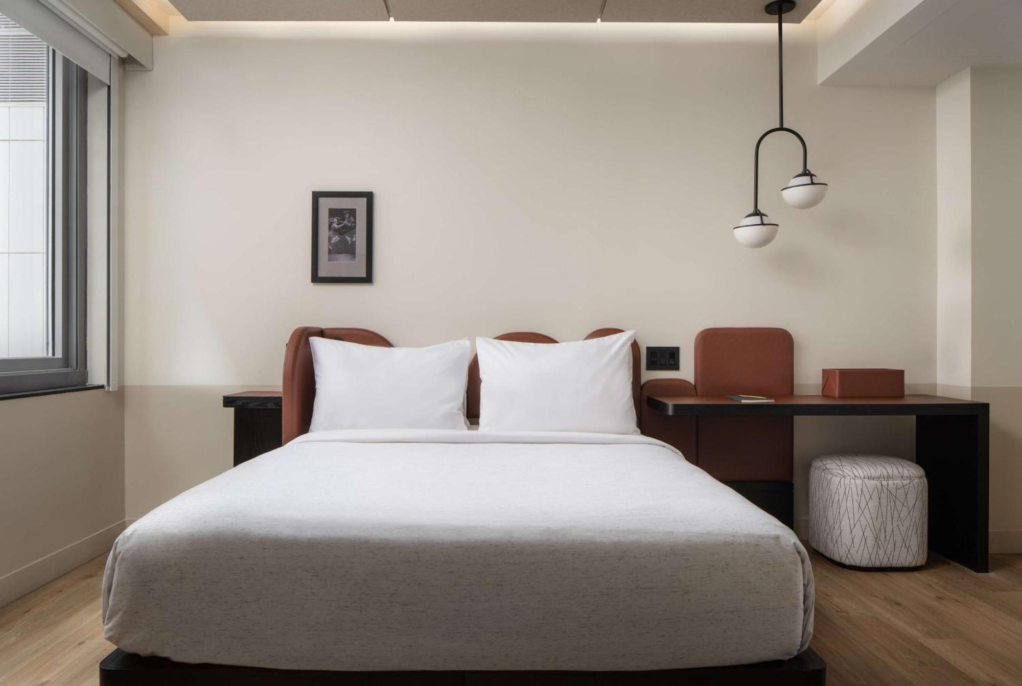 Motto By Hilton New York City Times Square Экстерьер фото