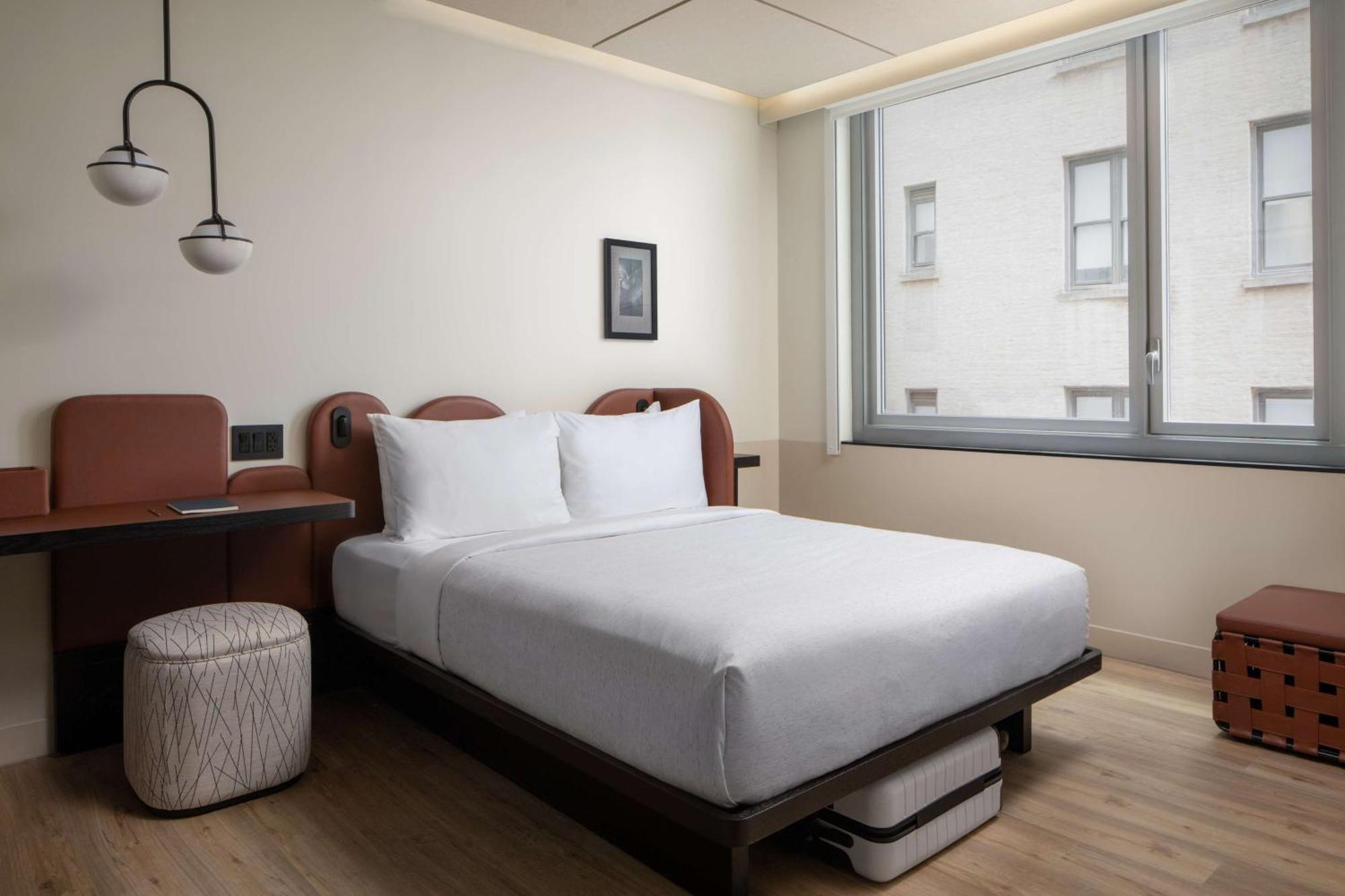 Motto By Hilton New York City Times Square Экстерьер фото